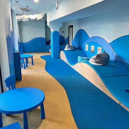 아파트 - Baltic Waves - A 004 *